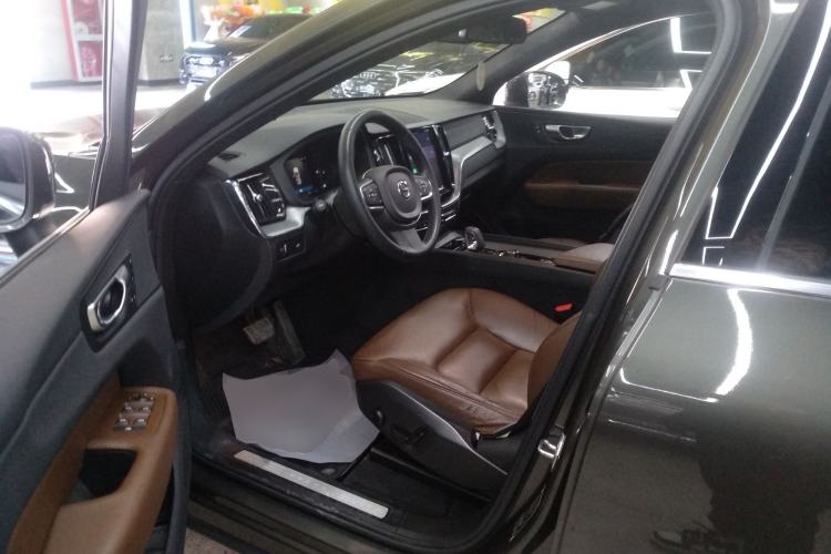 Used Volvo XC60 2022 B5 4x4 Zhiyi Luxury Edition Driver Seat