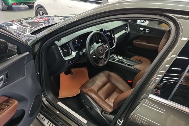 Used Volvo XC60 2022 B5 4x4 Zhiyi Luxury Edition Driver Seat