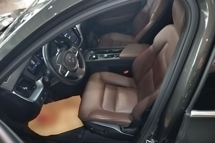 Used Volvo XC60 2022 B5 4x4 Zhiyi Luxury Edition Driver Seat