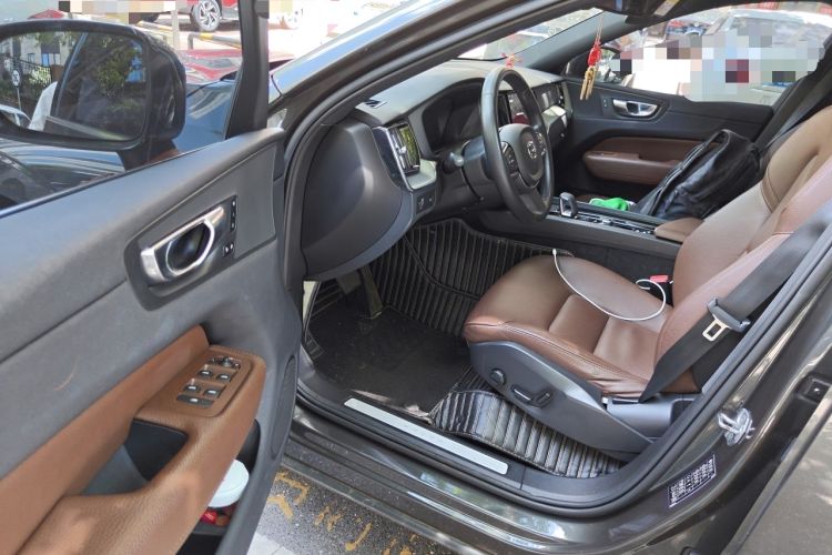 Used Volvo XC60 2022 B5 4x4 Zhiyi Luxury Edition Driver Seat