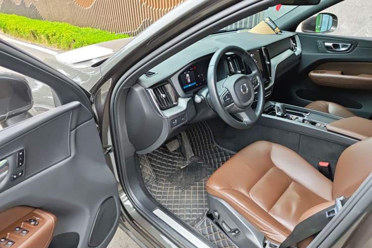 Used Volvo XC60 2022 B5 4x4 Zhiyi Luxury Edition Driver Seat