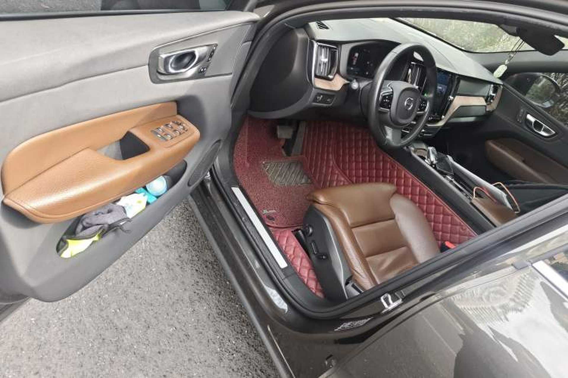 Used Volvo XC60 2022 B5 4x4 Smart Luxury Edition Driver Seat