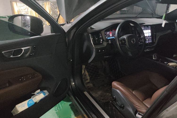 Used Volvo XC60 2022 B5 4x4 Zhiyi Luxury Edition Driver Seat
