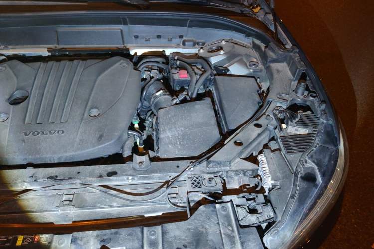 Used Volvo XC60 2022 B5 4x4 Smart Luxury Edition Engine Bay Left