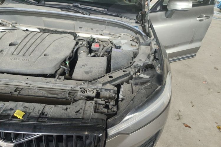 Used Volvo XC60 2022 B5 4x4 Smart Luxury Edition Engine Bay Left