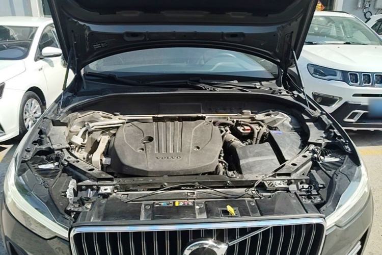 Used Volvo XC60 2022 B5 4x4 Smart Luxury Edition Engine Bay