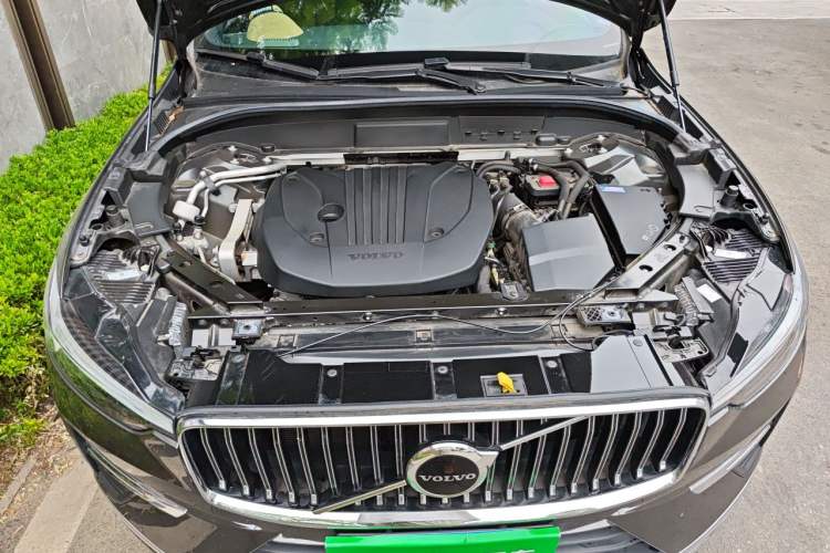 Used Volvo XC60 2022 B5 4x4 Zhiyi Luxury Edition Engine Bay