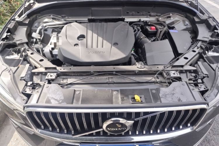 Used Volvo XC60 2022 B5 4x4 Smart Luxury Edition Engine Bay