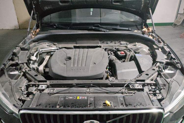Used Volvo XC60 2022 B5 4x4 Zhiyi Luxury Edition Engine Bay