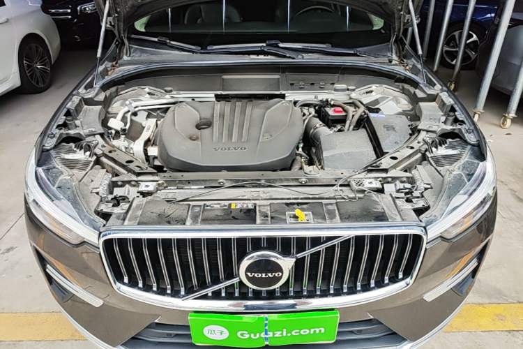 Used Volvo XC60 2022 B5 4x4 Zhiyi Luxury Edition Engine Bay