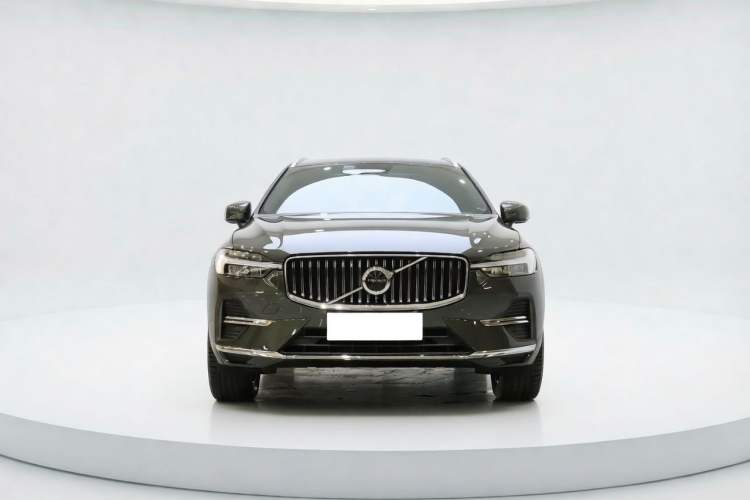 Used Volvo XC60 2022 B5 4x4 Smart Luxury Edition Exterior 1