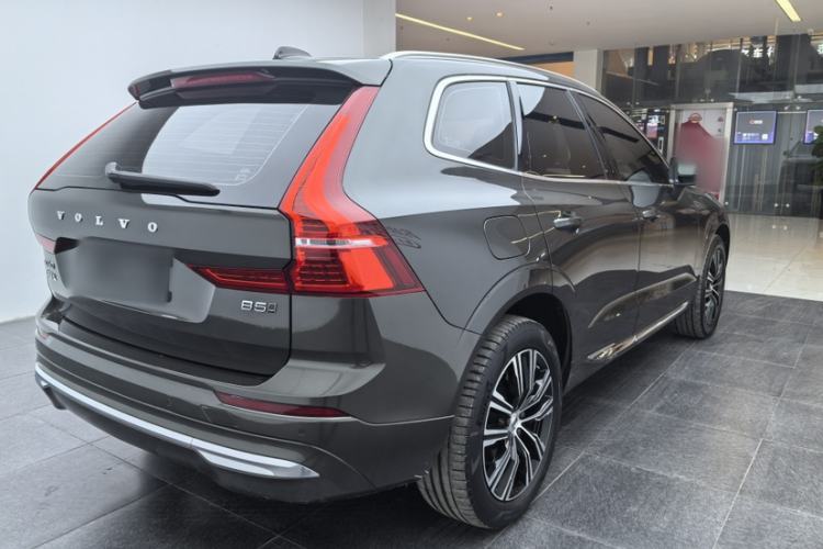 Used Volvo XC60 2022 B5 4x4 Smart Luxury Edition Exterior 1
