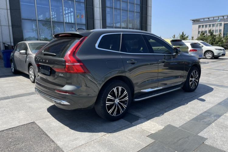 Used Volvo XC60 2022 B5 4x4 Smart Luxury Edition Exterior 10