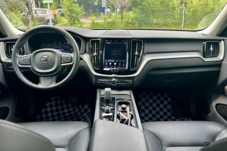 Used Volvo XC60 2022 B5 4x4 Zhiyi Luxury Edition Exterior 2
