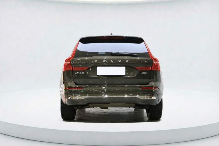 Used Volvo XC60 2022 B5 4x4 Smart Luxury Edition Exterior 3