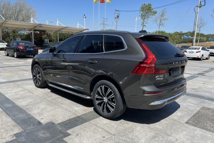 Used Volvo XC60 2022 B5 4x4 Smart Luxury Edition Exterior 3
