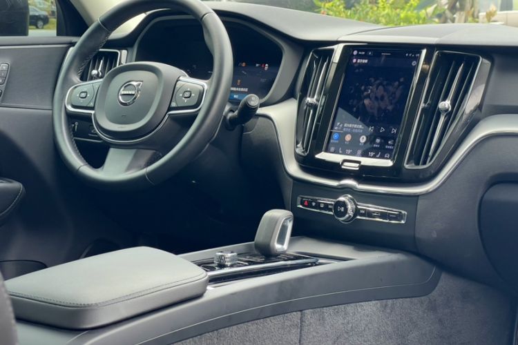 Used Volvo XC60 2022 B5 4x4 Zhiyi Luxury Edition Exterior 3