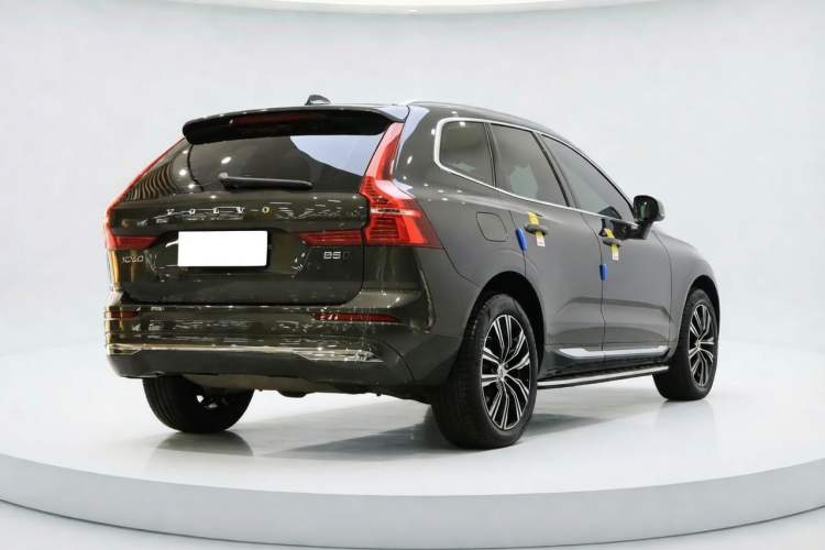 Used Volvo XC60 2022 B5 4x4 Smart Luxury Edition Exterior 4