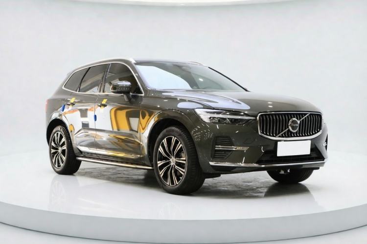 Used Volvo XC60 2022 B5 4x4 Smart Luxury Edition Exterior 5