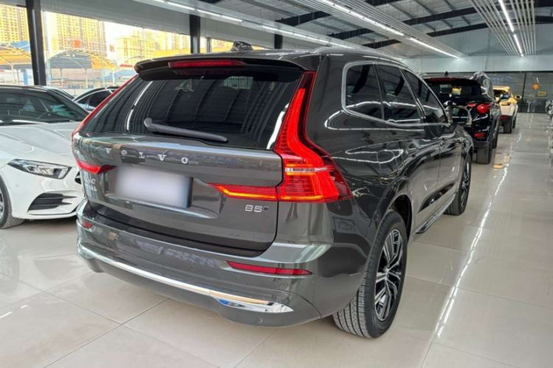 Used Volvo XC60 2022 B5 4x4 Smart Luxury Edition Exterior 5