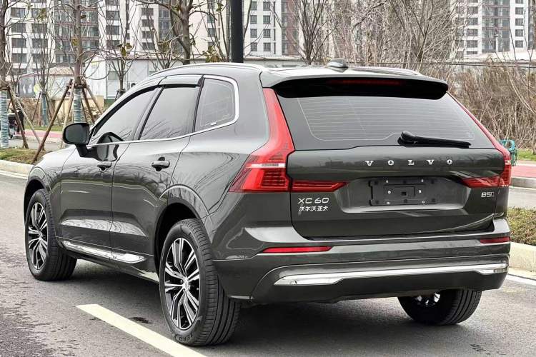 Used Volvo XC60 2022 B5 4x4 Smart Luxury Edition Exterior 7