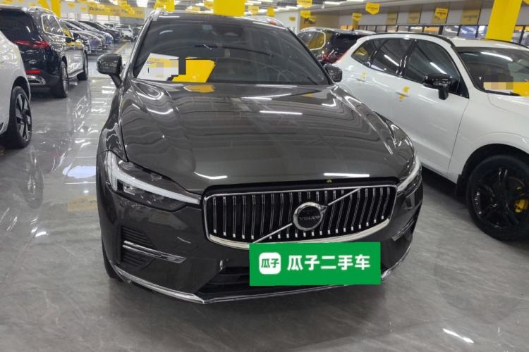 Used Volvo XC60 2022 B5 4x4 Smart Luxury Edition Front
