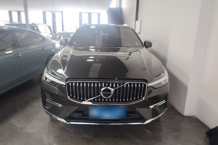 Used Volvo XC60 2022 B5 4x4 Smart Luxury Edition Front