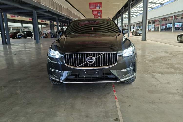 Used Volvo XC60 2022 B5 4x4 Smart Luxury Edition Front
