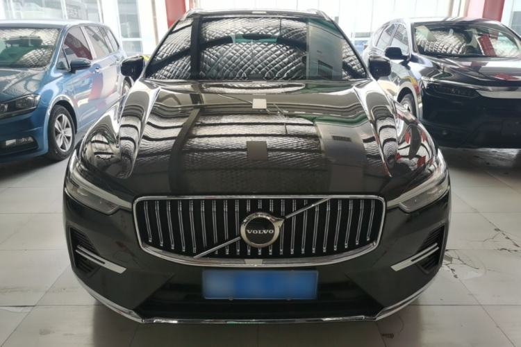 Used Volvo XC60 2022 B5 4x4 Smart Luxury Edition Front