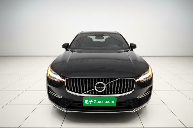 Used Volvo XC60 2022 B5 4x4 Smart Luxury Edition Front