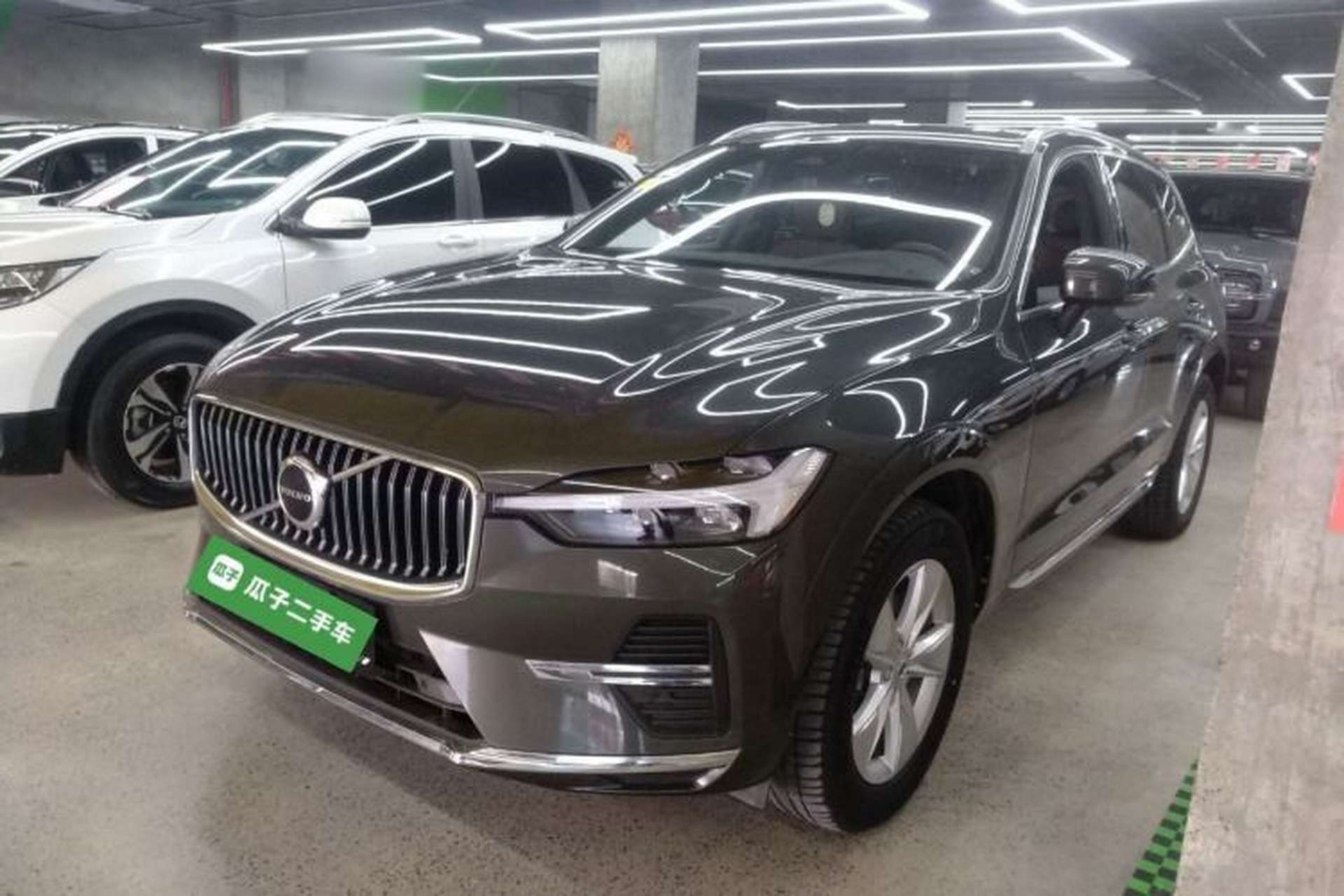 Used Volvo XC60 2022 B5 4x4 Zhiyi Luxury Edition Front Left 45 Deg