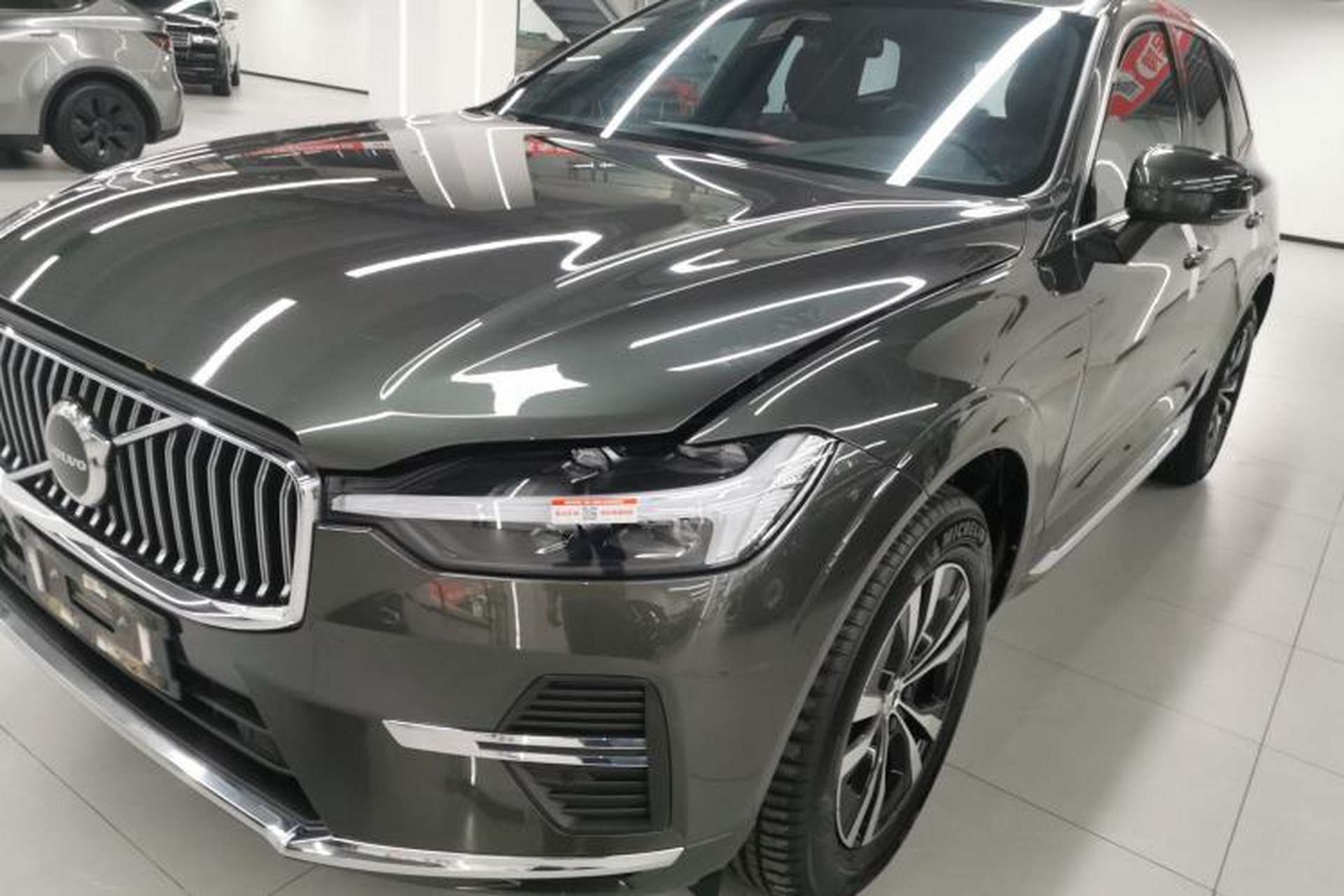 Used Volvo XC60 2022 B5 4x4 Zhiyi Luxury Edition Front Left 45 Deg
