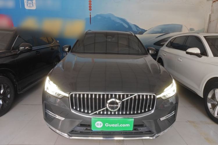 Used Volvo XC60 2022 B5 4x4 Smart Luxury Edition Front