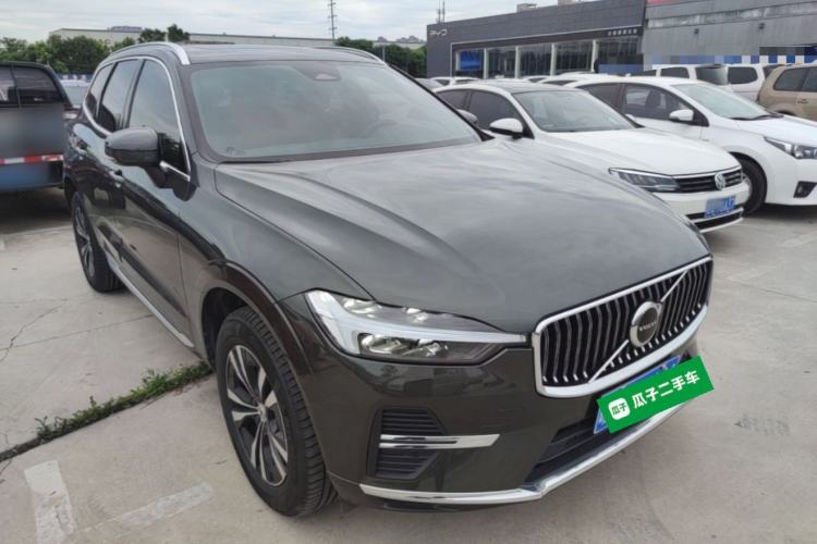 Used Volvo XC60 2022 B5 4x4 Zhiyi Luxury Edition Front Right 45 Deg