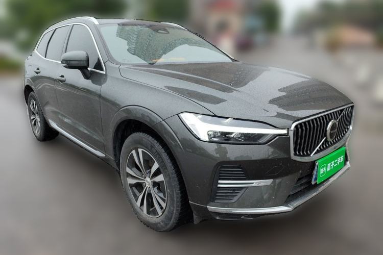 Used Volvo XC60 2022 B5 4x4 Zhiyi Luxury Edition Front Right 45 Deg