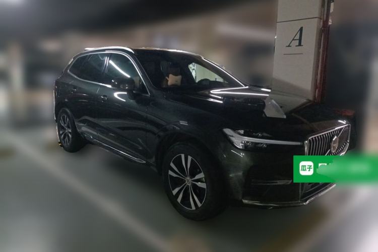 Used Volvo XC60 2022 B5 4x4 Zhiyi Luxury Edition Front Right 45 Deg