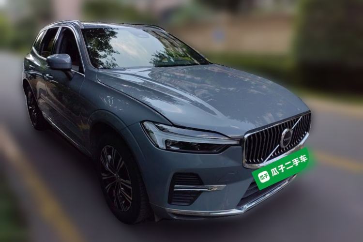 Used Volvo XC60 2022 B5 4x4 Zhiyi Luxury Edition Front Right 45 Deg