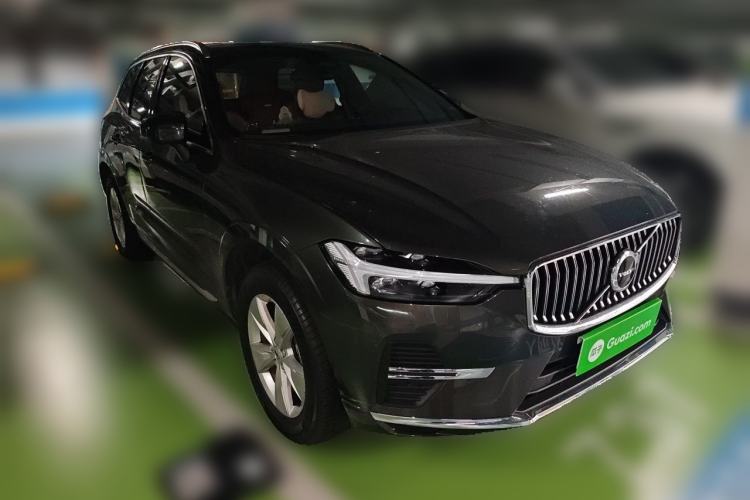 Used Volvo XC60 2022 B5 4x4 Zhiyi Luxury Edition Front Right 45 Deg