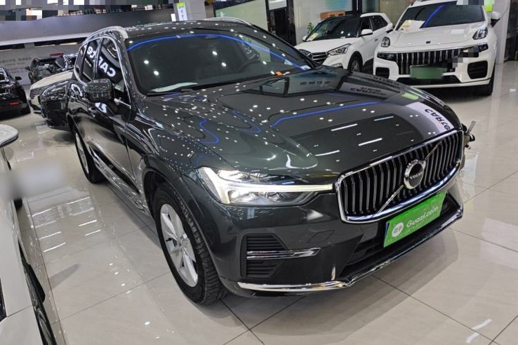 Used Volvo XC60 2022 B5 4x4 Zhiyi Luxury Edition Front Right 45 Deg
