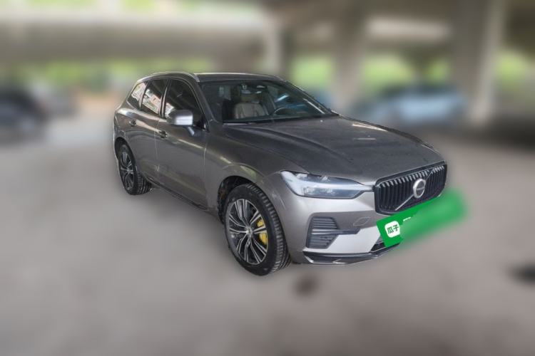 Used Volvo XC60 2022 B5 4x4 Smart Luxury Edition Front Right 45 Deg