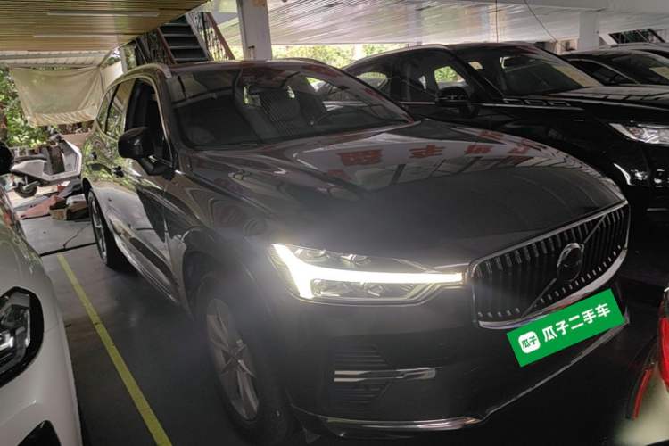 Used Volvo XC60 2022 B5 4x4 Zhiyi Luxury Edition Front Right 45 Deg