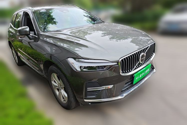 Used Volvo XC60 2022 B5 4x4 Zhiyi Luxury Edition Front Right 45 Deg