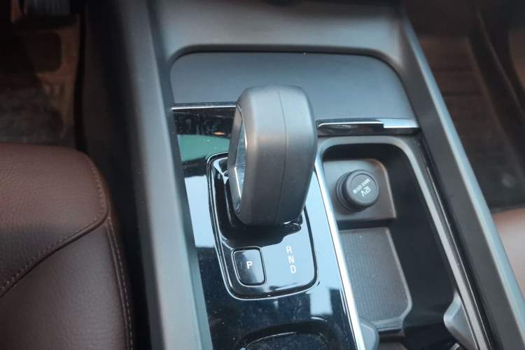 Used Volvo XC60 2022 B5 4x4 Zhiyi Luxury Edition Gear Lever