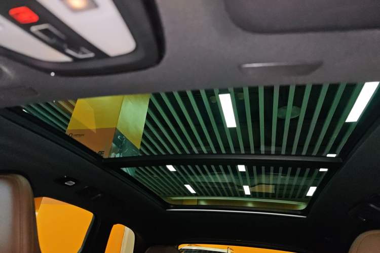 Used Volvo XC60 2022 B5 4x4 Zhiyi Luxury Edition Headliner
