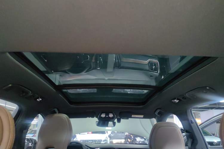 Used Volvo XC60 2022 B5 4x4 Smart Luxury Edition Headliner