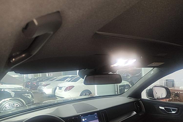 Used Volvo XC60 2022 B5 4x4 Zhiyi Luxury Edition Headliner