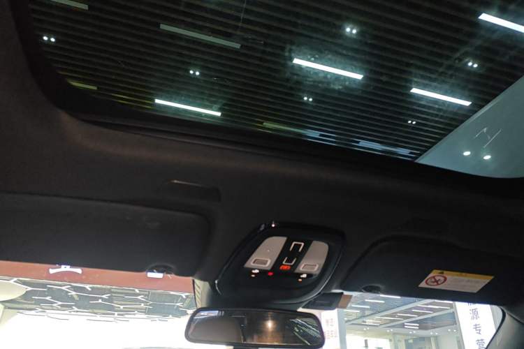 Used Volvo XC60 2022 B5 4x4 Zhiyi Luxury Edition Headliner
