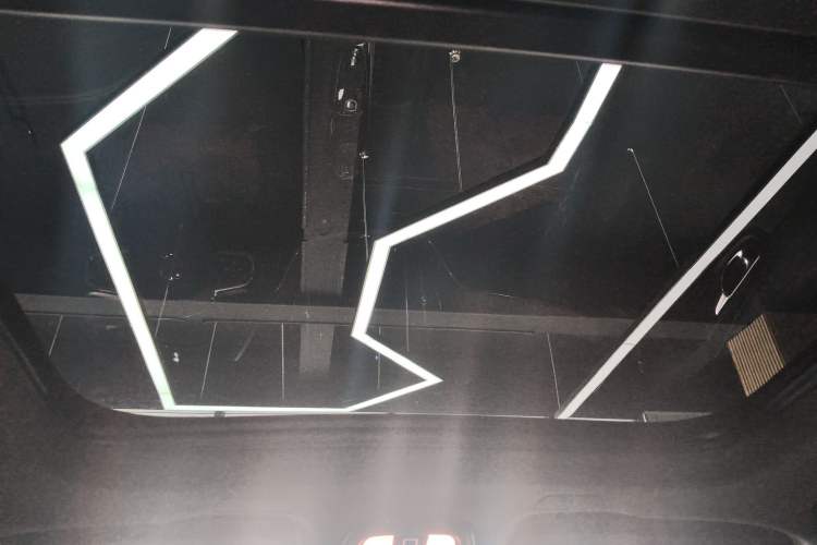 Used Volvo XC60 2022 B5 4x4 Smart Luxury Edition Headliner