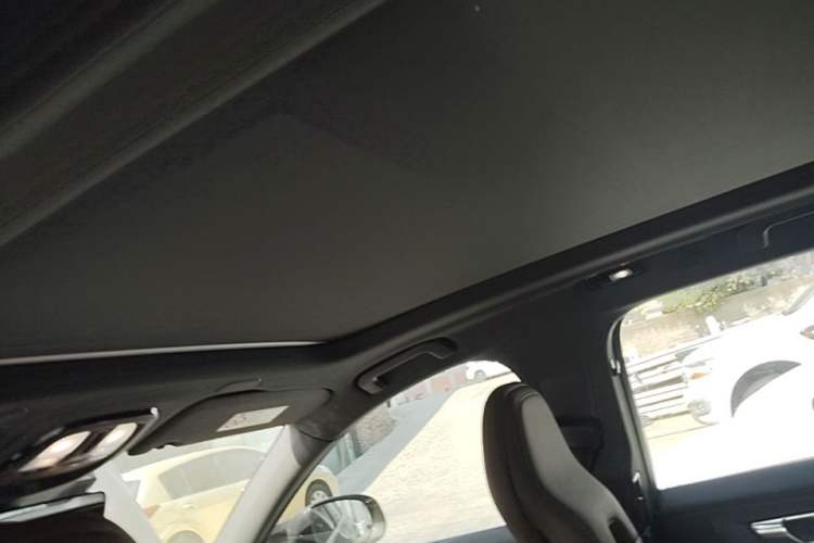 Used Volvo XC60 2022 B5 4x4 Smart Luxury Edition Headliner
