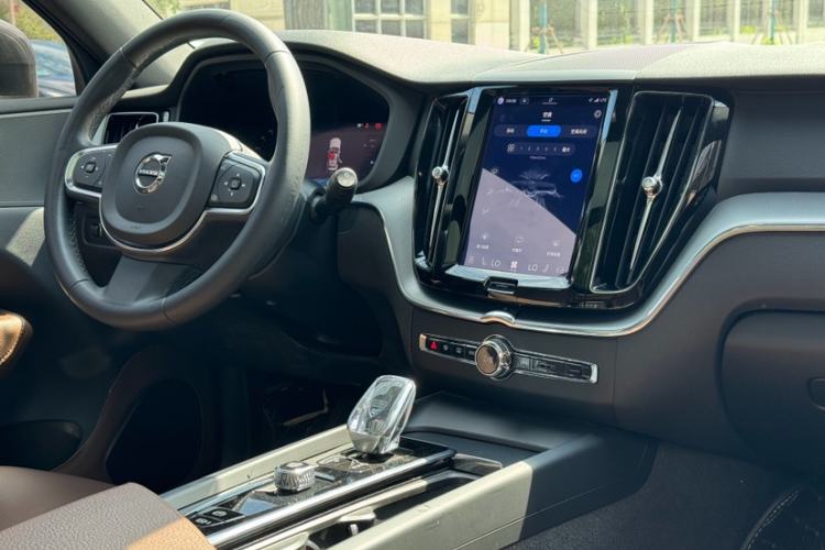 Used Volvo XC60 2022 B5 4x4 Zhiyi Luxury Edition Interior 1